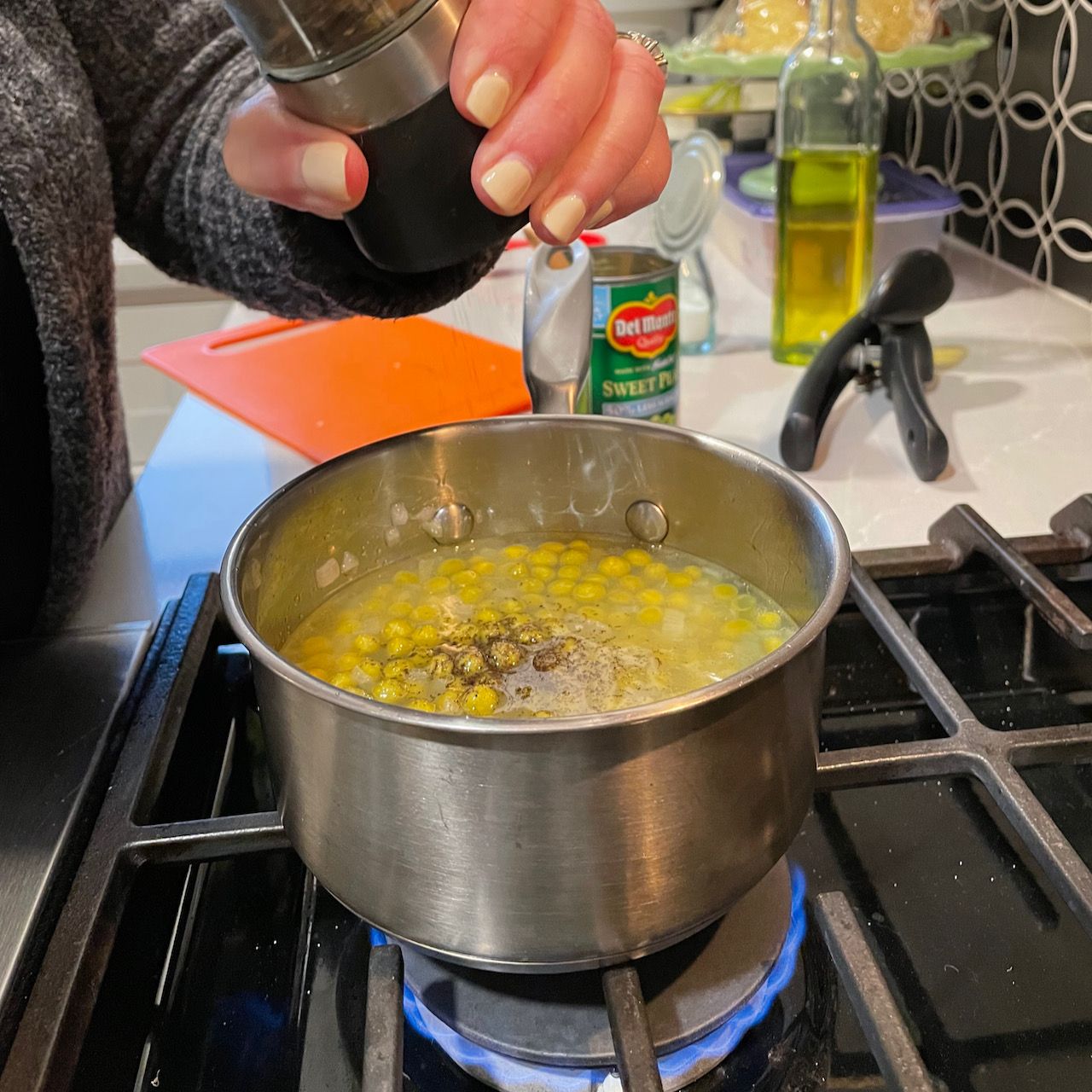 Pasta Piselli (Pasta with Peas)