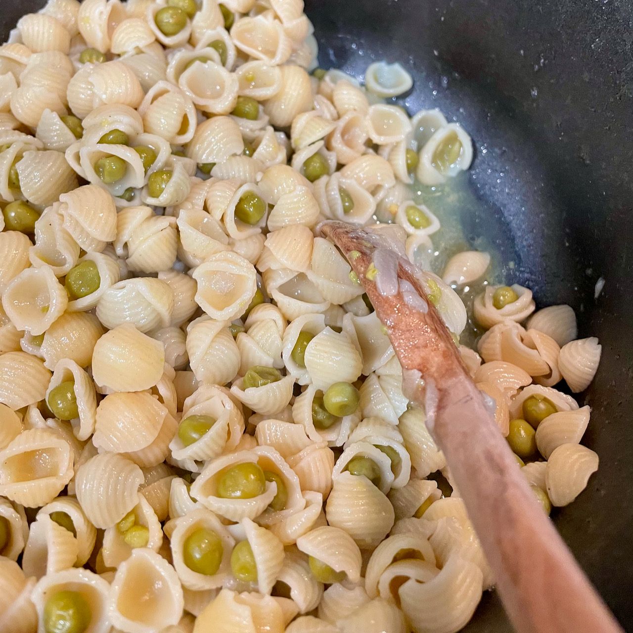 Pasta Piselli (Pasta with Peas)